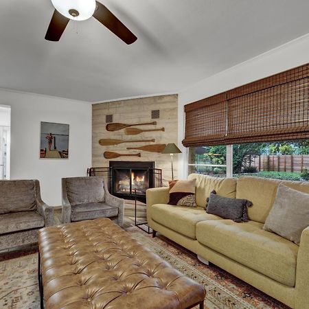 Luxury Lakefront Oasis With Boat Dock-Firepit McQueeney Exterior foto