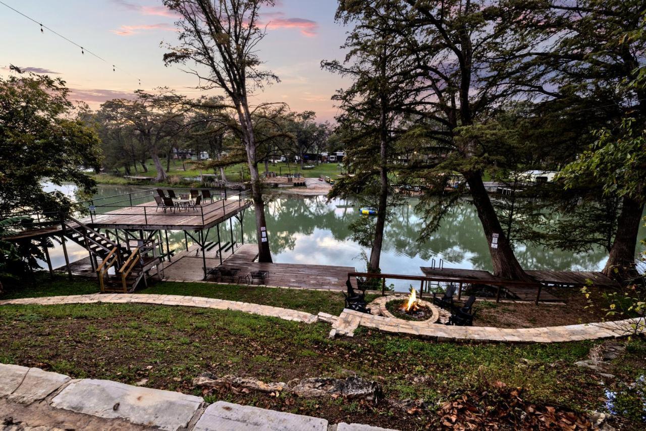 Luxury Lakefront Oasis With Boat Dock-Firepit McQueeney Exterior foto